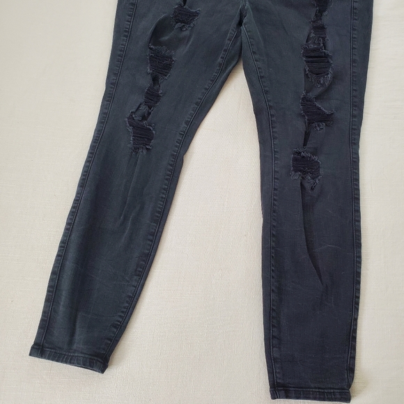 Torrid black distress jeans 20r bombshell skinny - Picture 2 of 9
